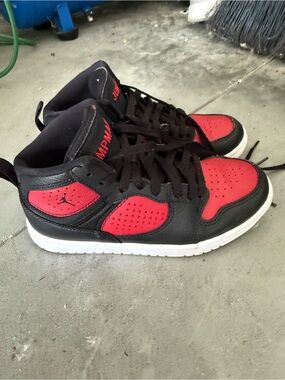 Kids Nikes/ Jordan’s